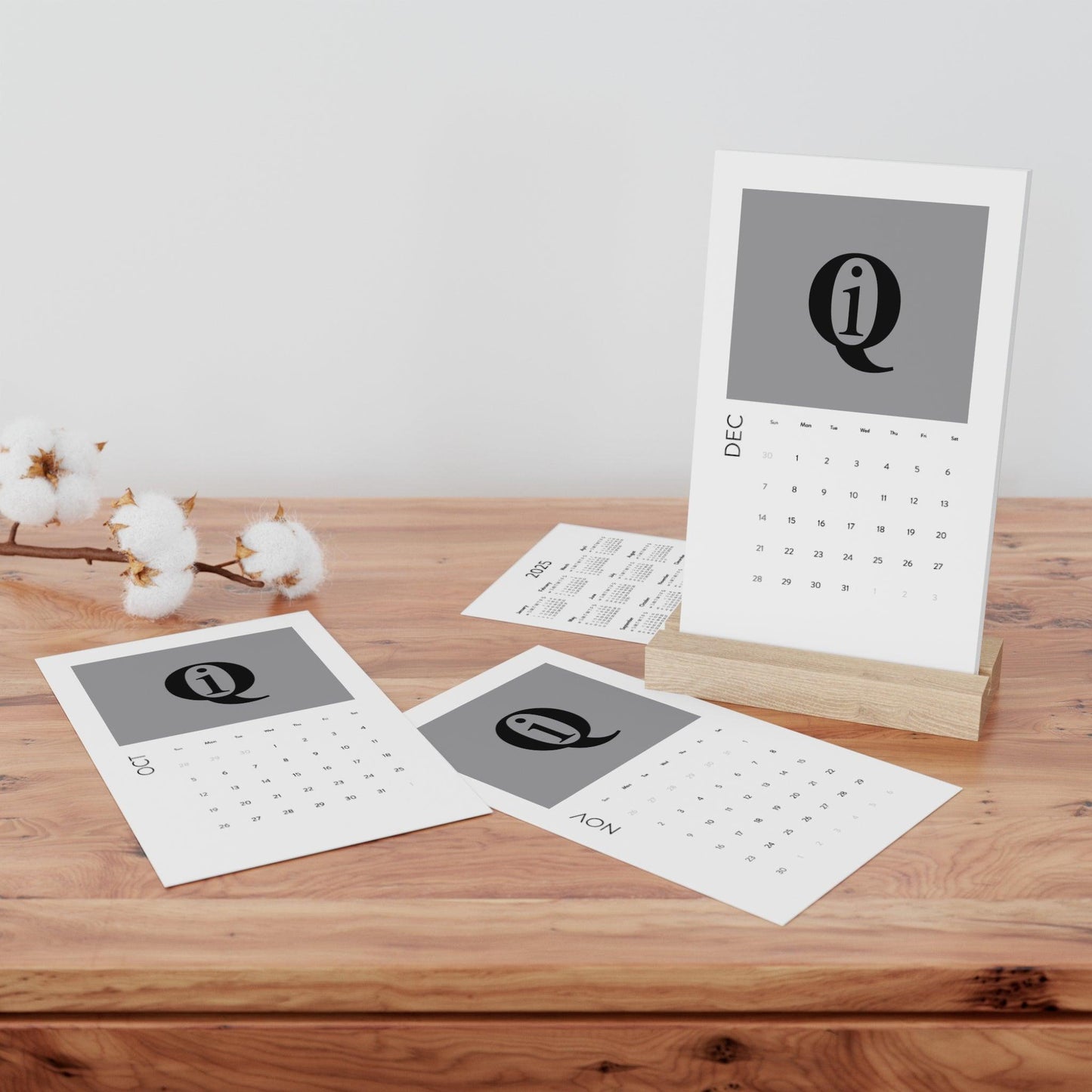 IQ Fashion | Vertical Desk Calendar (2025)