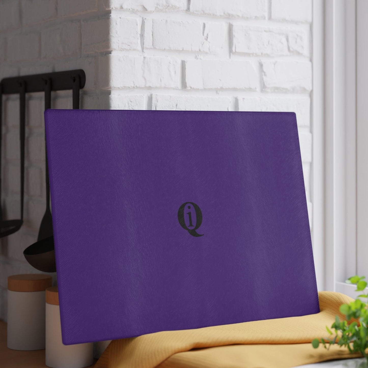 IQ Fashion | Glass Cutting Board