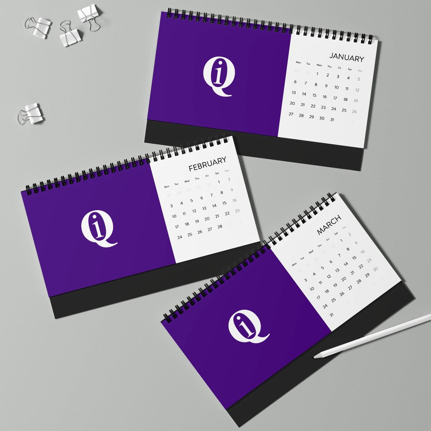 IQ Fashion | Simplex Desk Calendar (2025 grid)