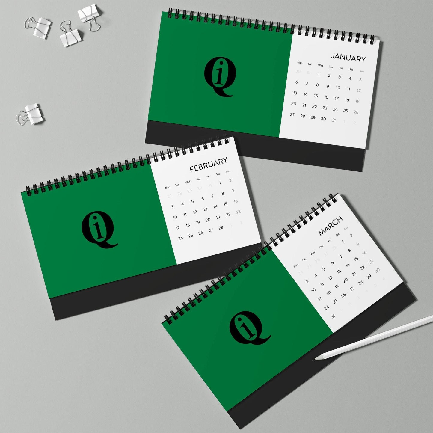 IQ Fashion | Simplex Desk Calendar (2025 grid)