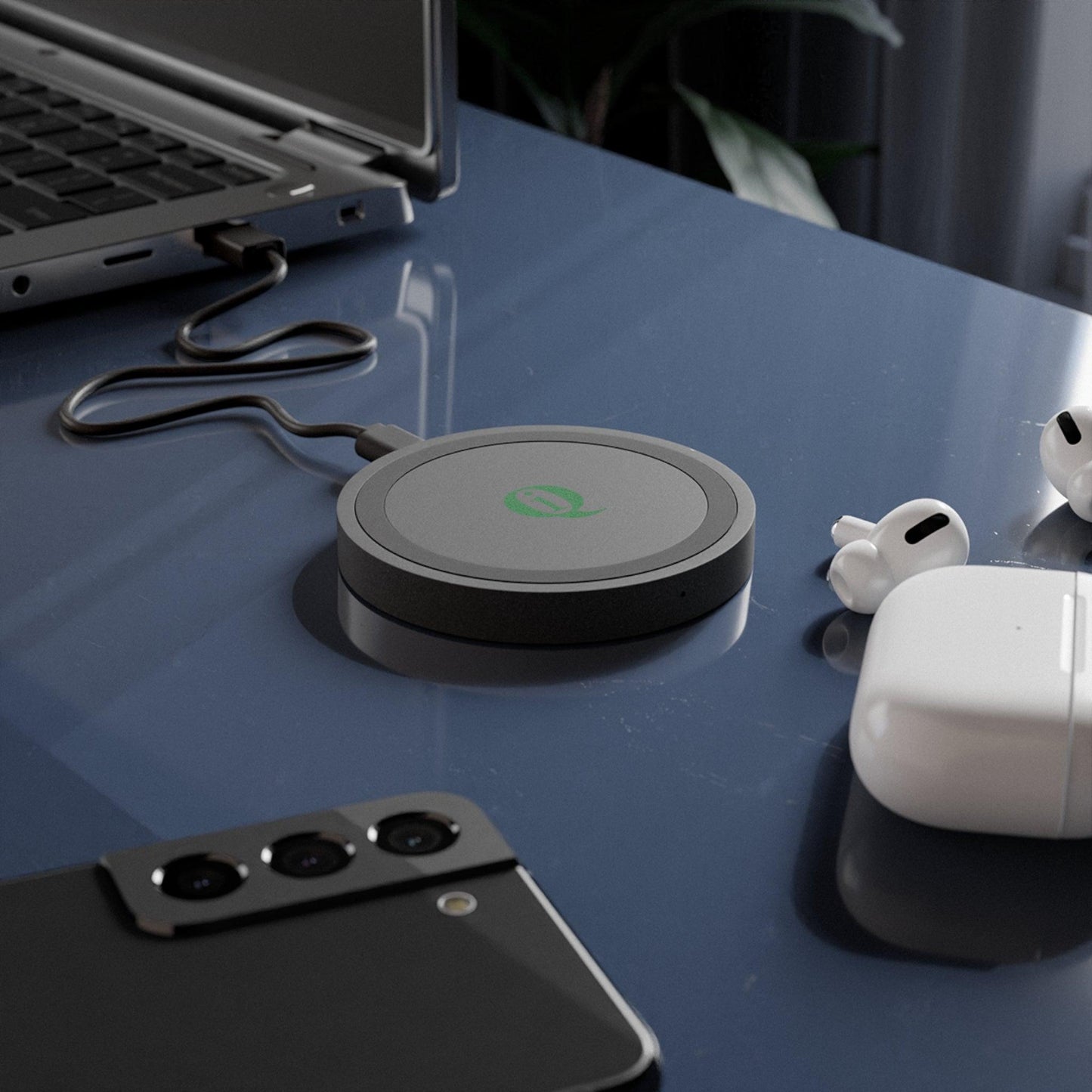 IQ Fashion | Quake Wireless Charging Pad