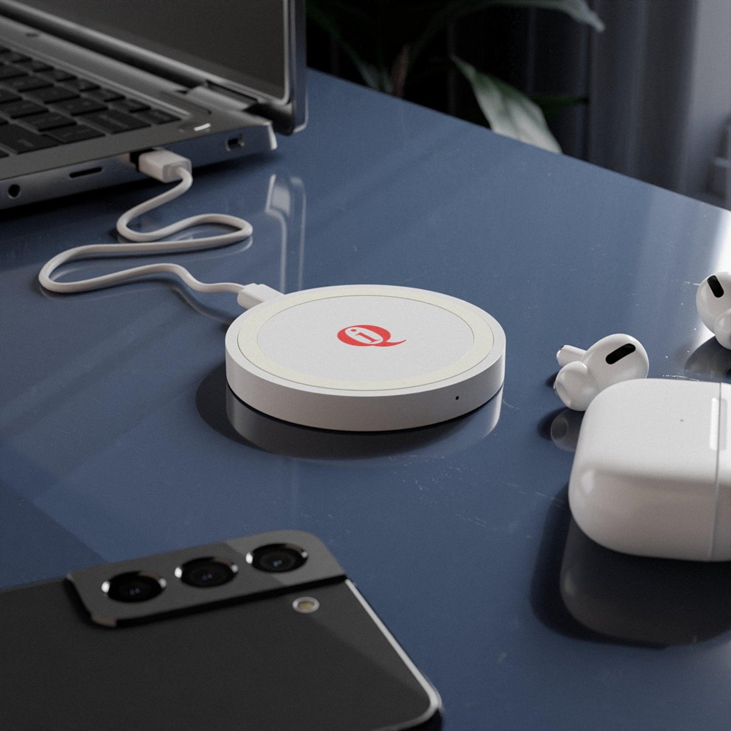 IQ Fashion | Quake Wireless Charging Pad