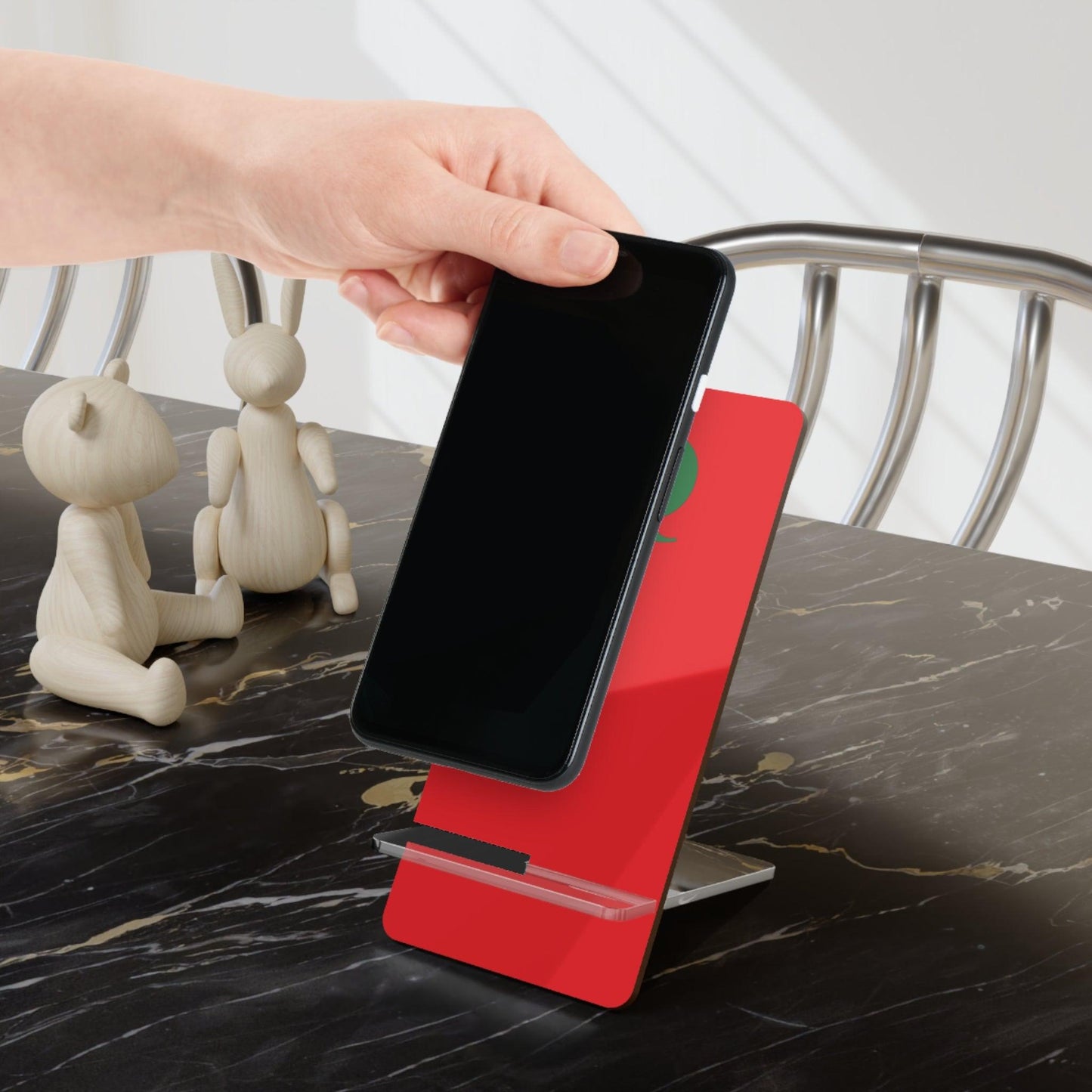 IQ Fashion | Mobile Display Stand for Smartphones