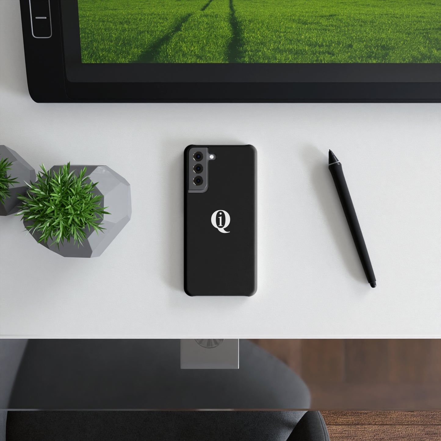 IQ Fashion | Slim Snap Case